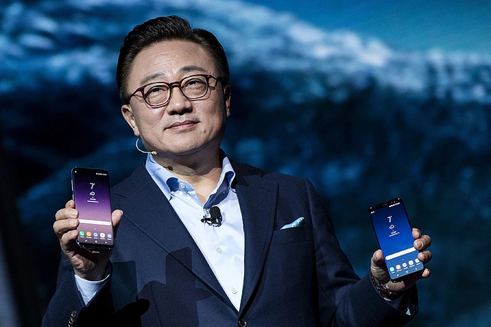 Самсунг представил миру Galaxy S8