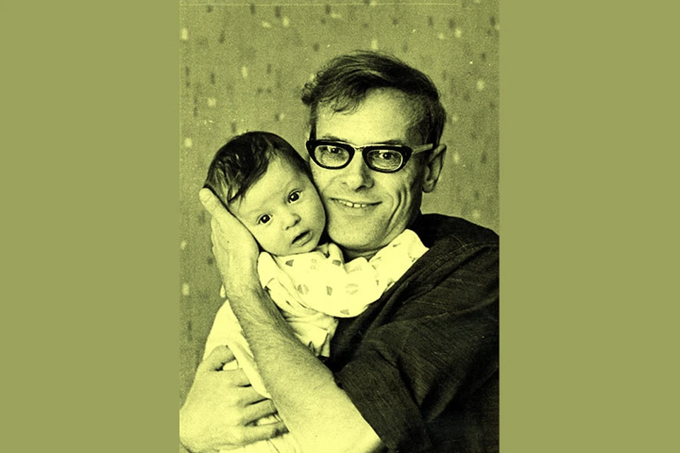 Юрий Дружков (Постников) с сыном Валентином. Фото с персонального сайта Валентина Постникова.