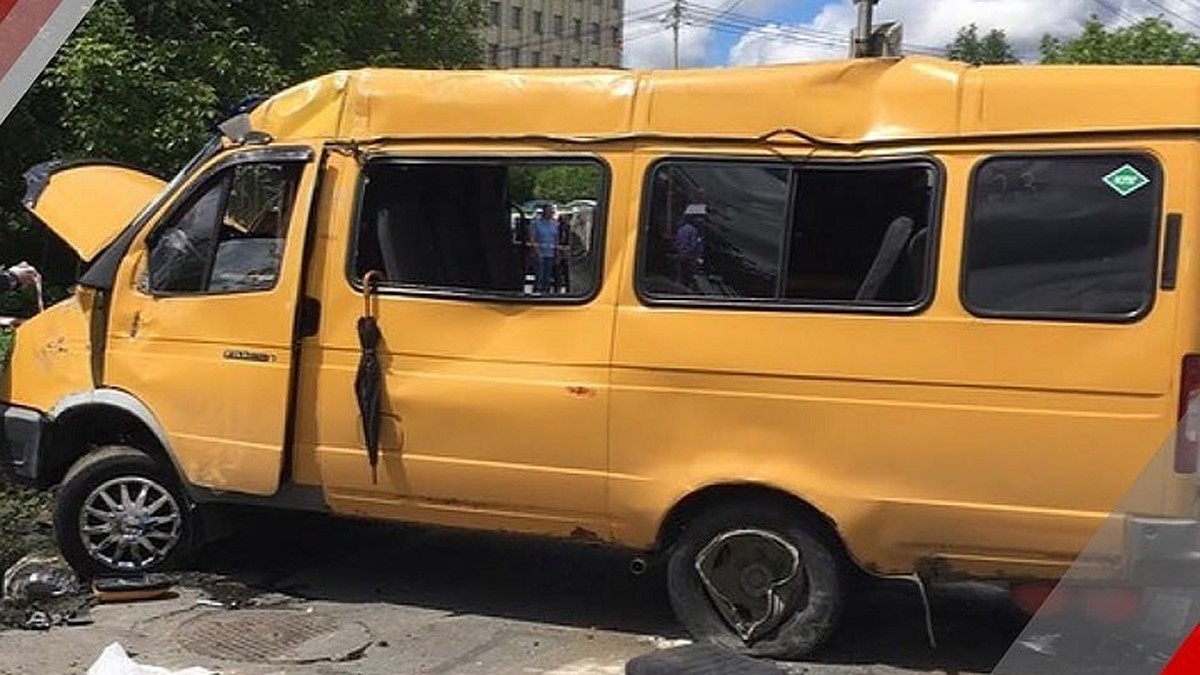 В Северной Осетии шестилетняя девочка при ДТП вылетела из окна маршрутки на  асфальт - KP.RU