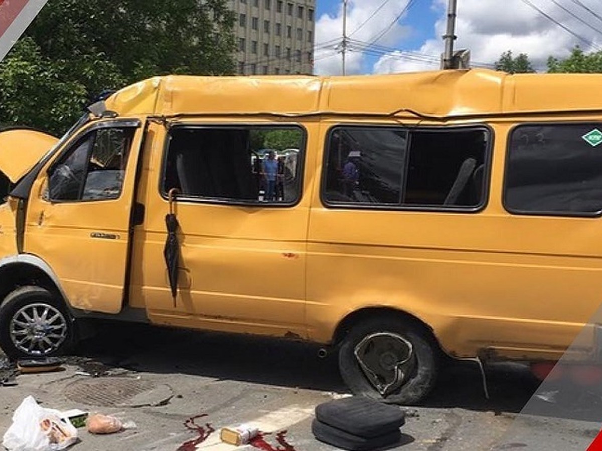 В Северной Осетии шестилетняя девочка при ДТП вылетела из окна маршрутки на  асфальт - KP.RU