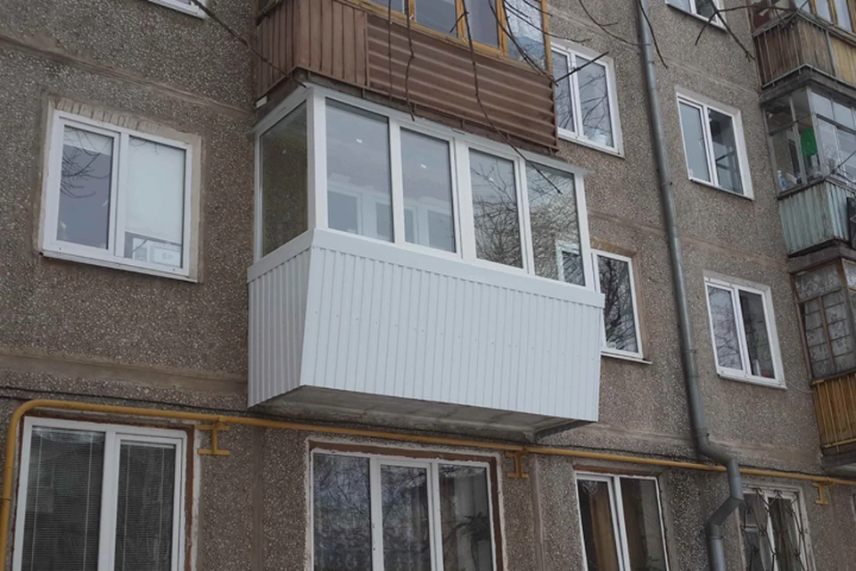 Нужно ли получить внутреннюю обшивку балкона на зиму