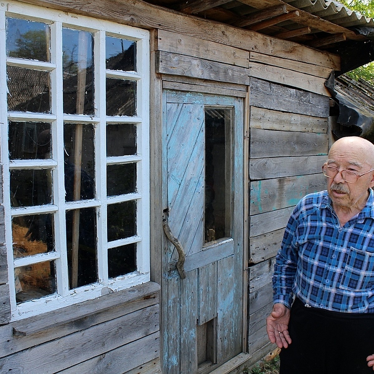 81-летний пенсионер в Тверской области никак не может доказать чиновникам,  что 30 лет проработал на севере - KP.RU