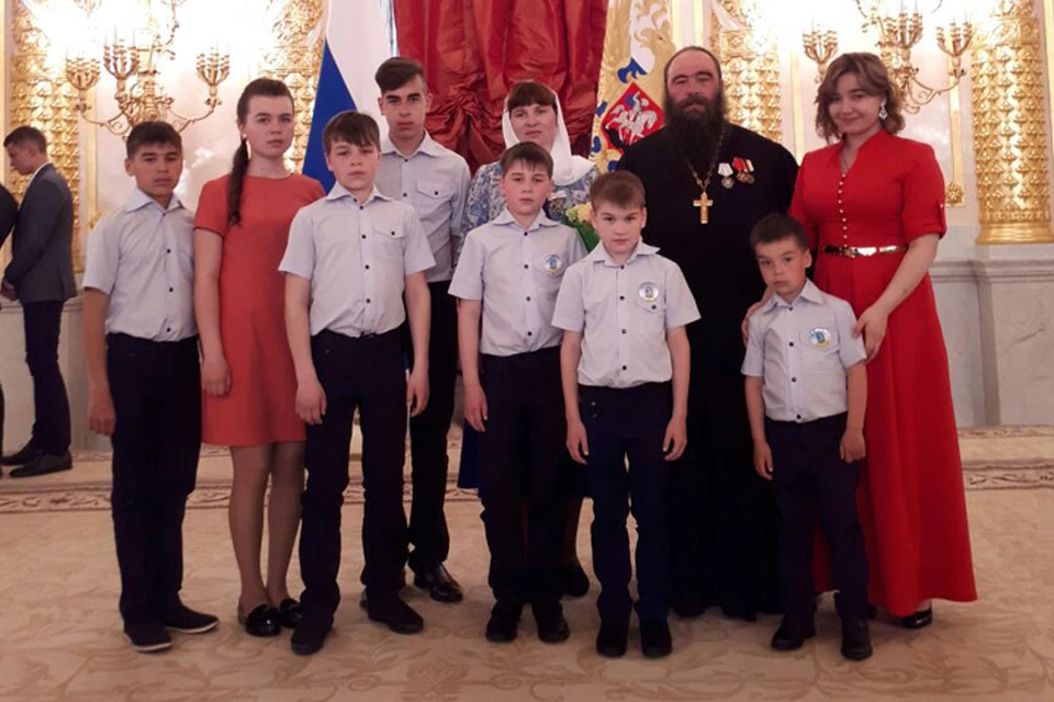 В семье Седуновых 10 детей, на награждение в Москву приехали 8. Фото: личный архив семьи Седуновых.