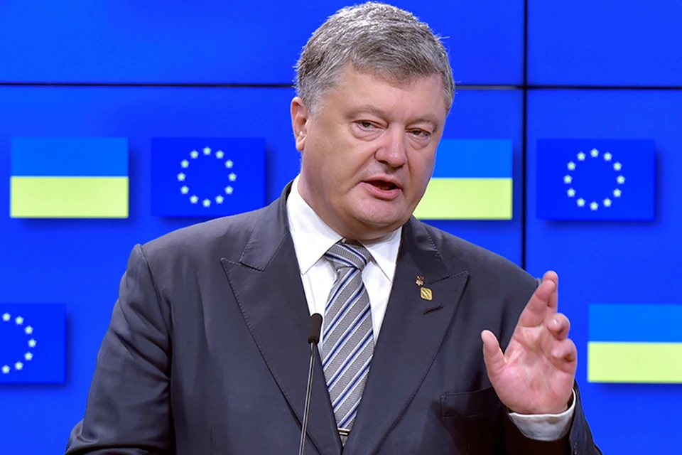 Президент Украины Петр Порошенко поручил конституционной комиссии провести работу над 10-м разделом Основного закона страны, в котором описан статус Крыма