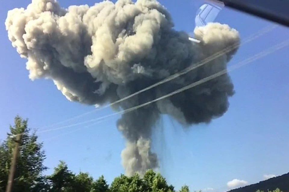 Взрыв на складе боеприпасов в Абхазии. Фото: стоп-кадр видео