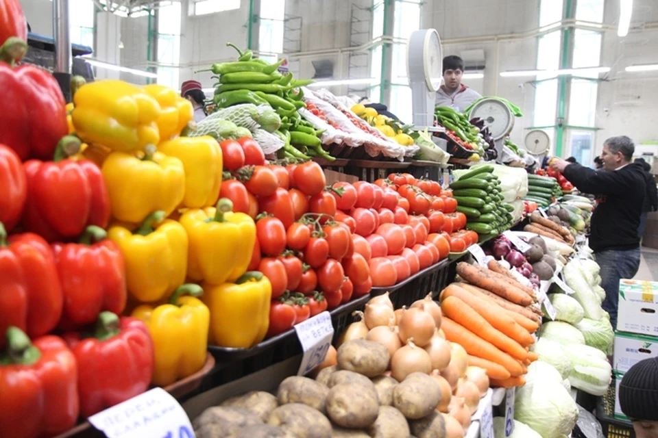 Росстат заявляет о дефляции на продовольственном рынке: цены в Иркутске падают