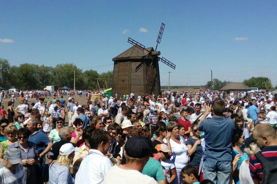 Погода село мироновка питерский. Этнокультурный комплекс «питерская мельница». Село Питерка Питерский район Саратовская область. Питерская мельница Саратовская область. Село Моршанка Саратовская область.