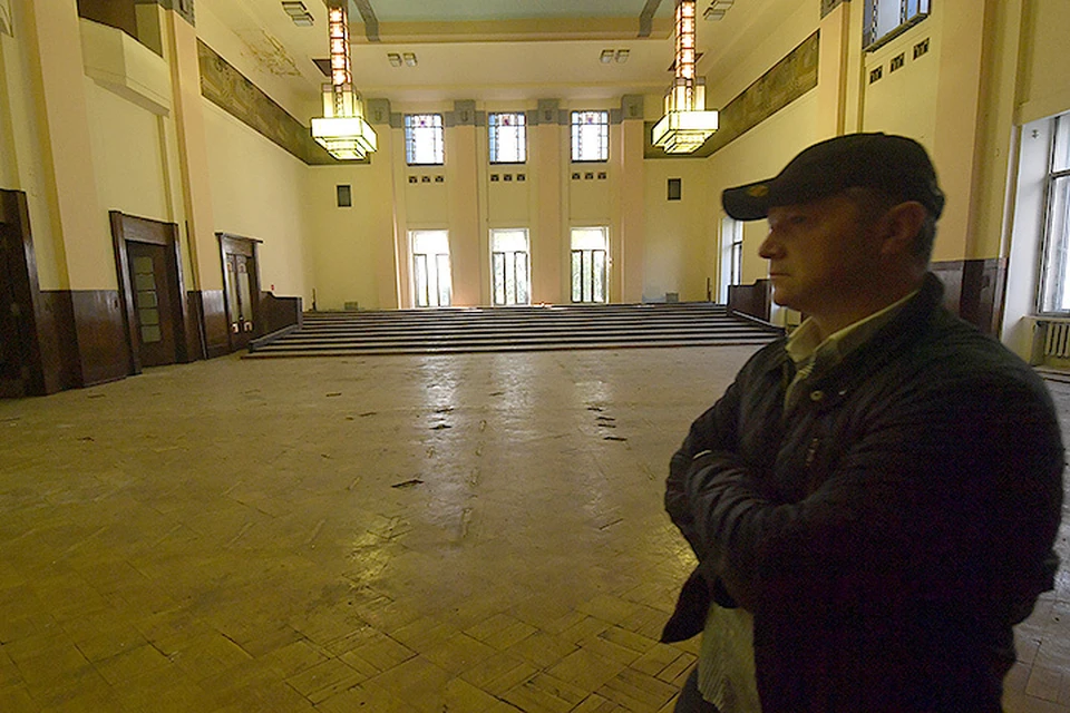 Журналисты "КП" побывали на закрытой территории Екатерининского Воспитательного дома.