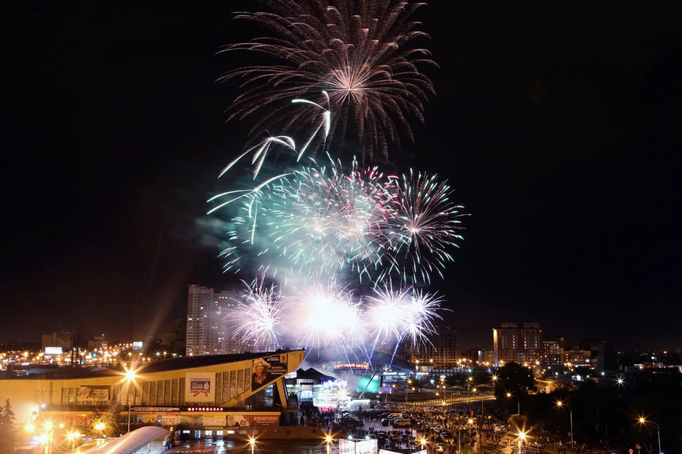 День города ч. Салют в Челябинске. Челябинск город 2019. День рождения города Челябинска. С днем города.