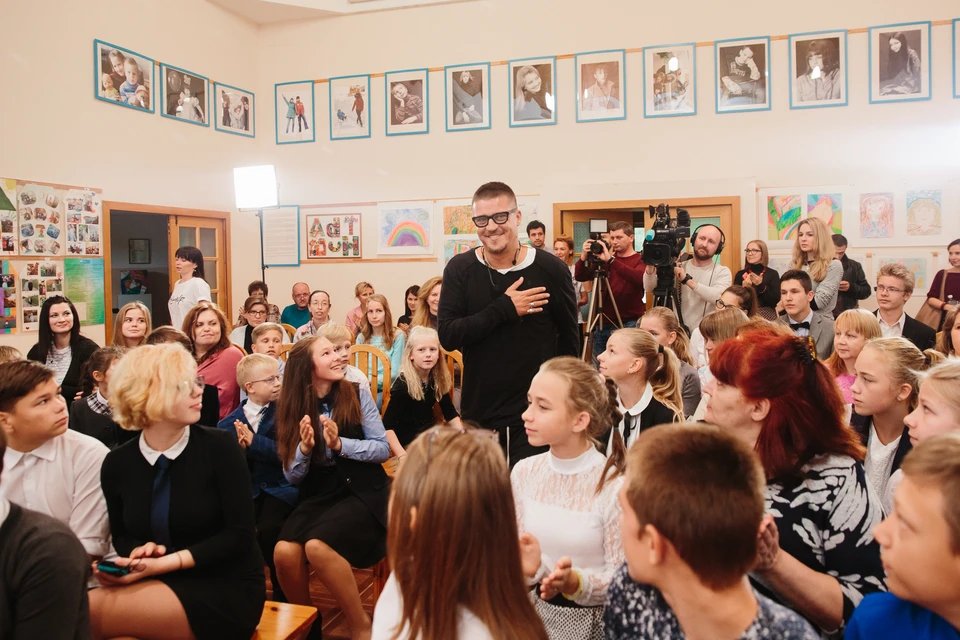 Антон Беляев отложил свои дела ради встречи с детьми. И они были ему очень благодарны.