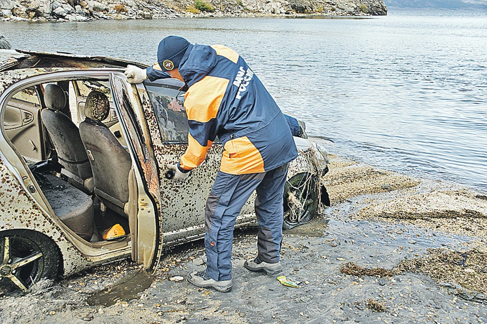 Найденные «железяки» возвращают владельцам для утилизации. Фото: Пресс-служба МЧС России