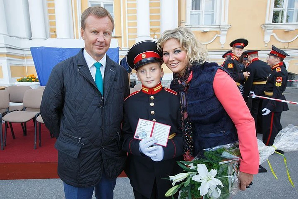 Сын Тюрина и Максаковой Илья в 2015 году поступил в Суворовское училище. Когда-то его закончил и Денис Вороненков