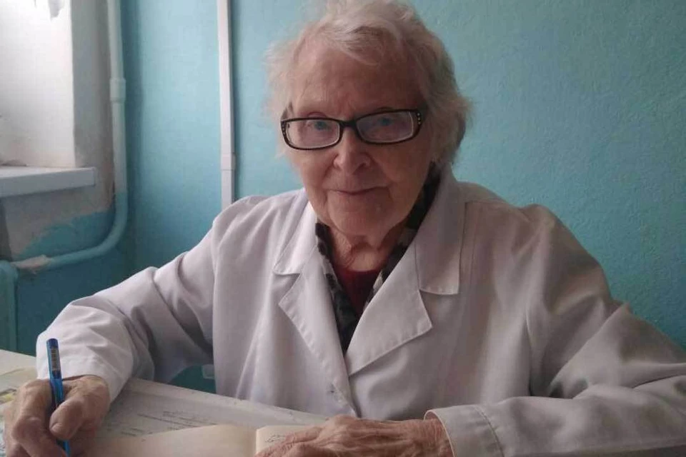 Таисия Яковлевна Куликова и в 90 лет продолжает принимать пациентов. Фото: предоставлено Новоалександровской ЦРБ