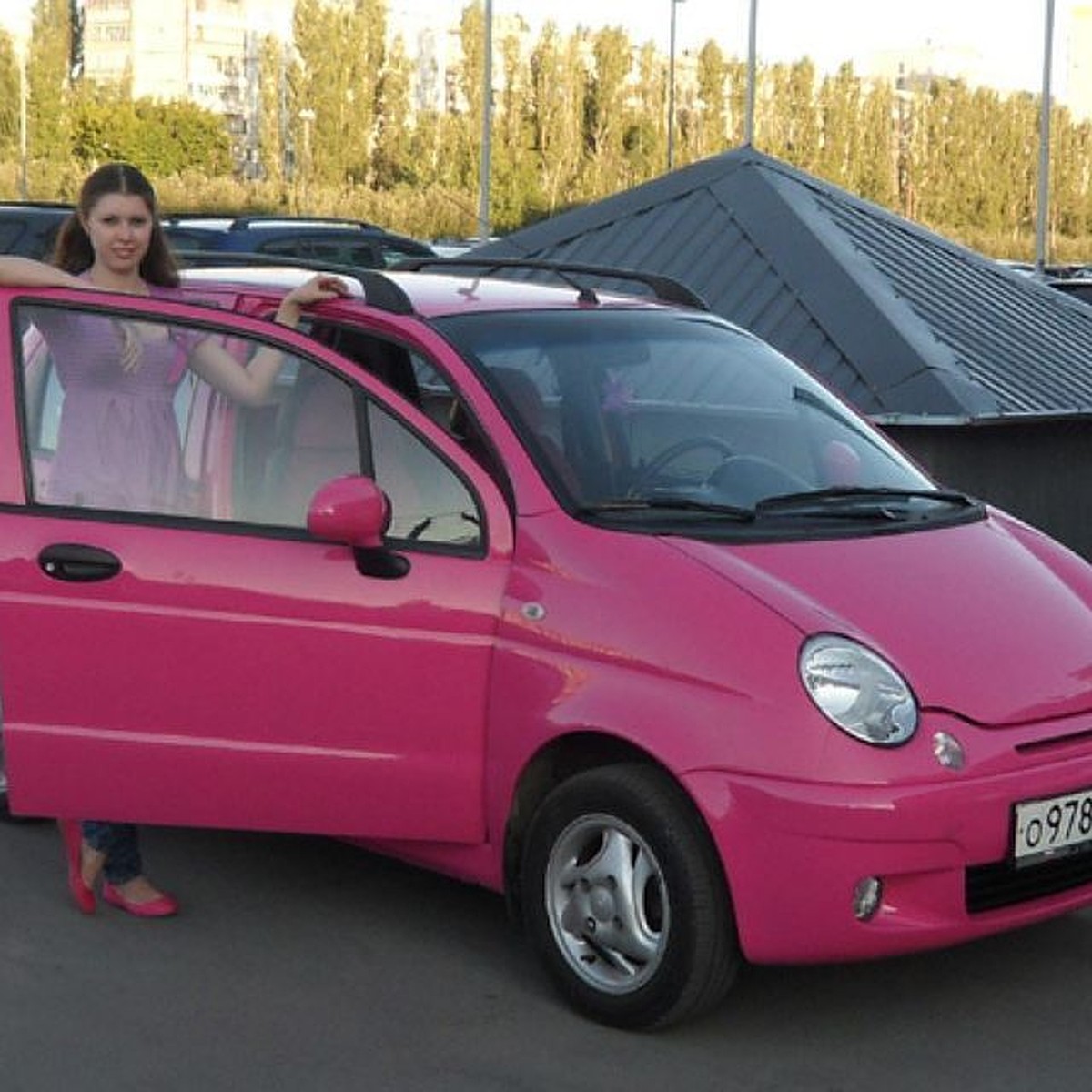 Pink Daewoo Matiz