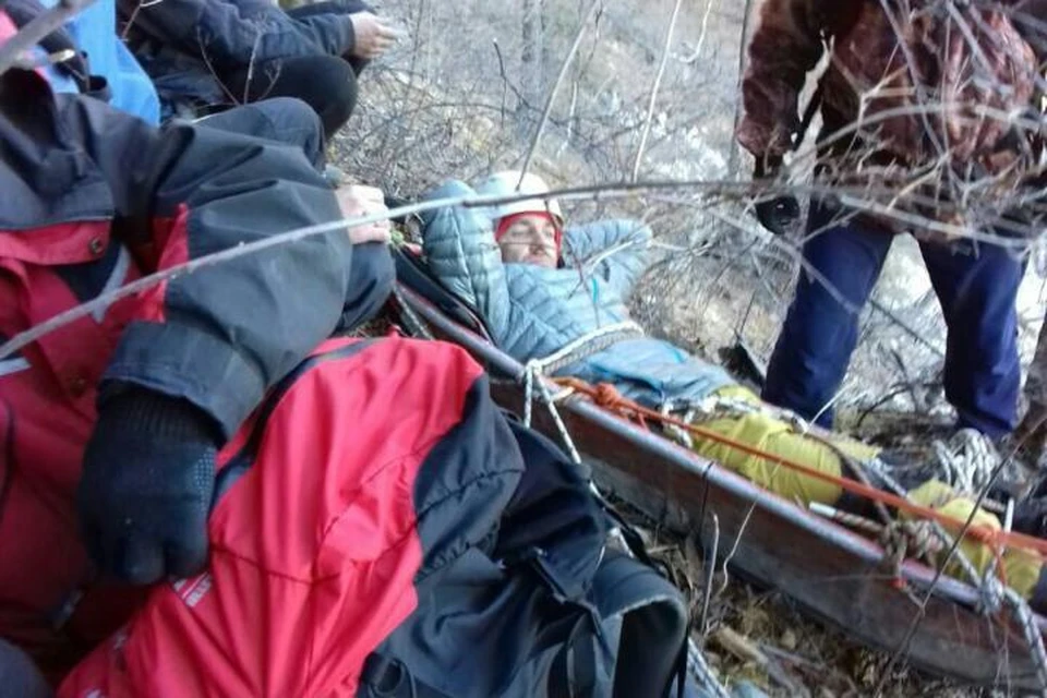 Турист из Амурской области, упавший с высоты 60 метров, через "Комсомолку" поблагодарил спасателей Бурятии