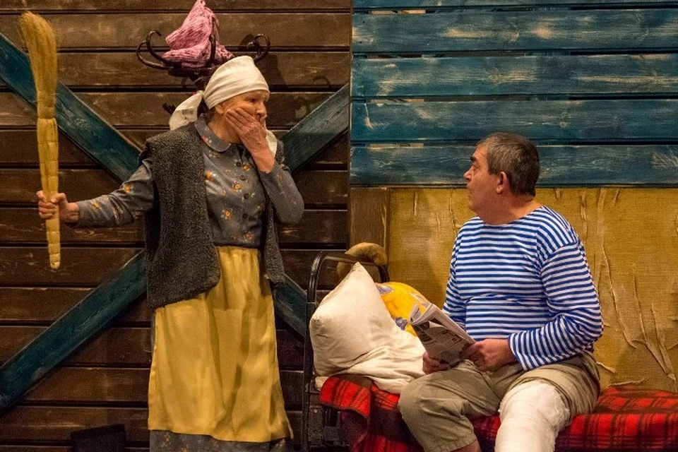 «Семейный портрет с посторонним» - премьера в иркутском драмтеатре. ФОТО: пресс-служба драмтеатра