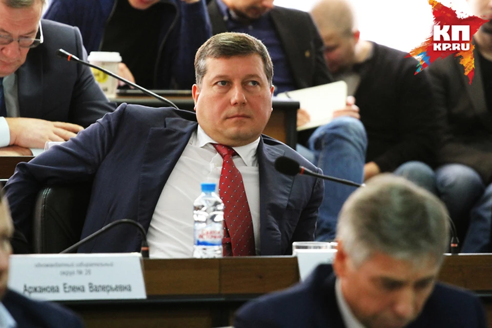 Экс-мэру Нижнего Новгорода Олегу Сорокину предъявлено обвинение в коррупции.