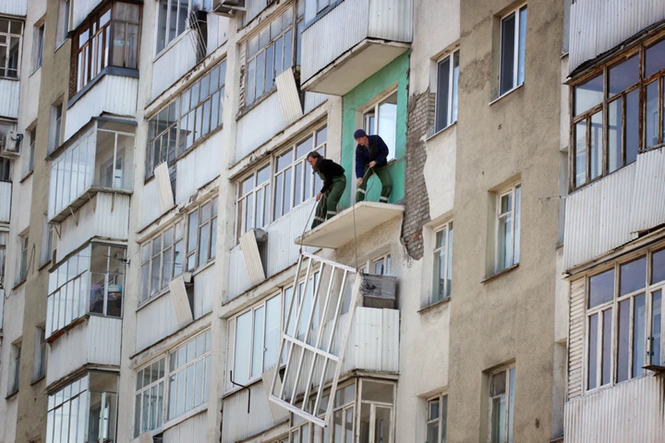 Для перепланировки вашего дома лучше обращаться к специалистам