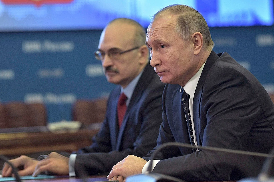 Владимир Путин приехал в ЦИК и подал документы для участия в избирательной кампании.