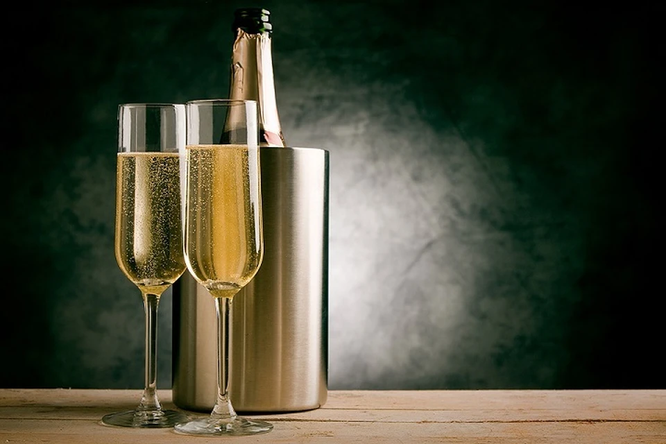 Правильный выбор игристого вина к новогоднему столу - залог успешного празднества