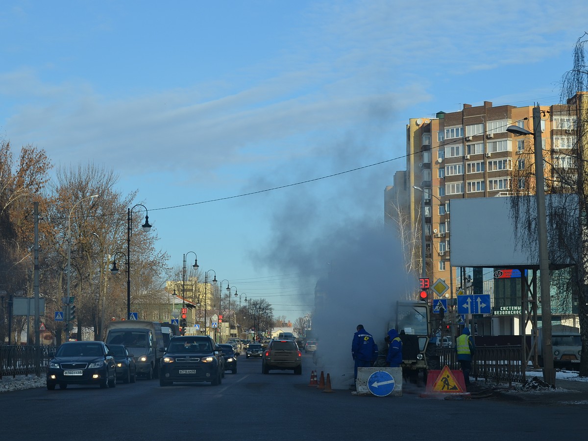 В центре Тамбова столбы пара бьют из под земли - KP.RU