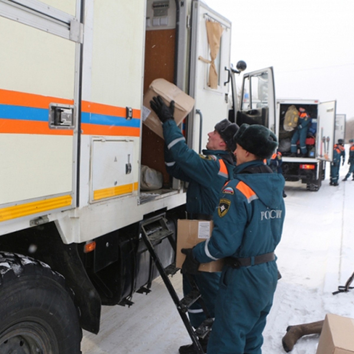 Из-за сильных холодов спасатели дежурят на трассе Хабаровск-Комсомольск -  KP.RU