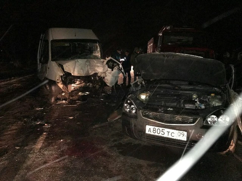 Водитель "Приоры" и все пассажиры погибли