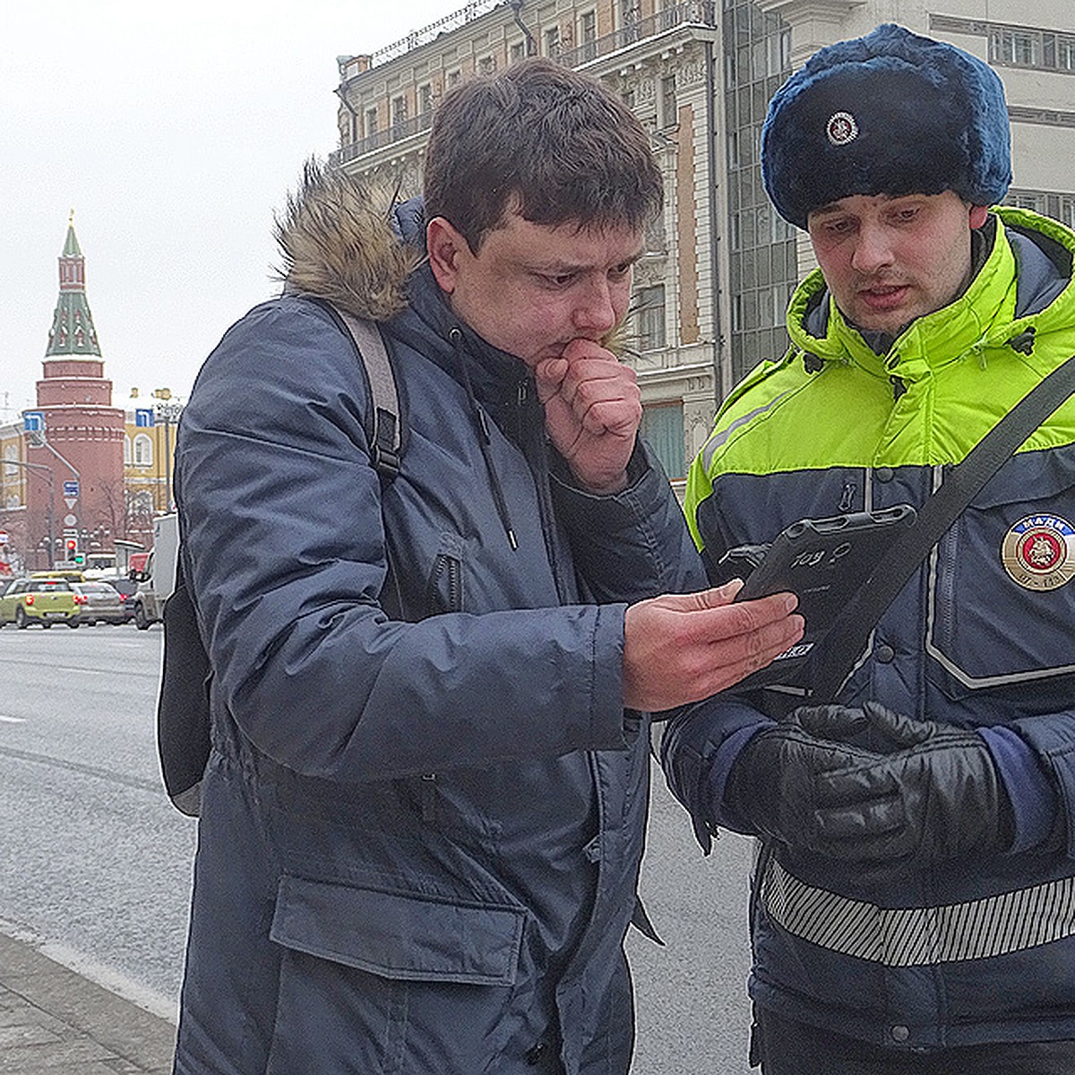 Водители возят с собой грязь в баллончиках, чтобы замазывать номера и не  платить штрафы за неправильную парковку - KP.RU