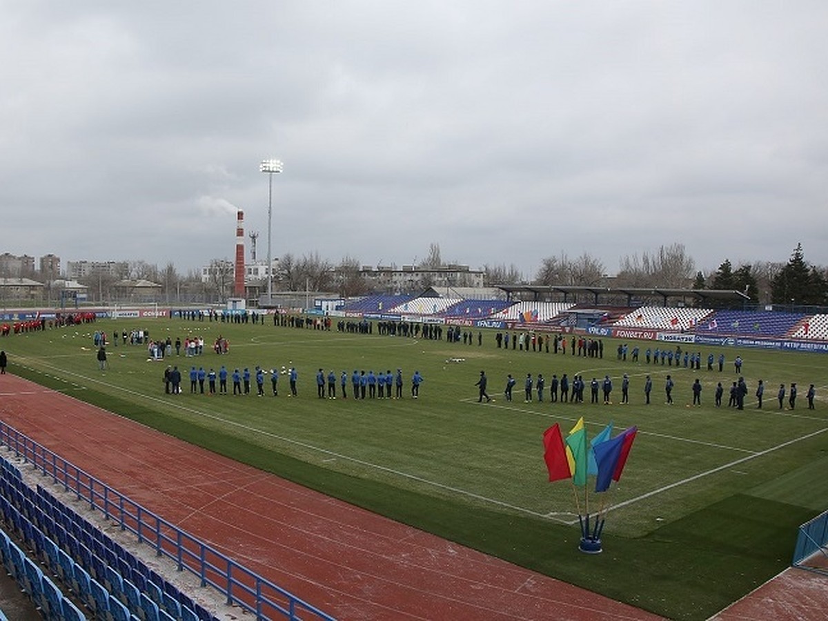 В Волгограде на стадионе «Зенит» обновят легкоатлетический сектор - KP.RU