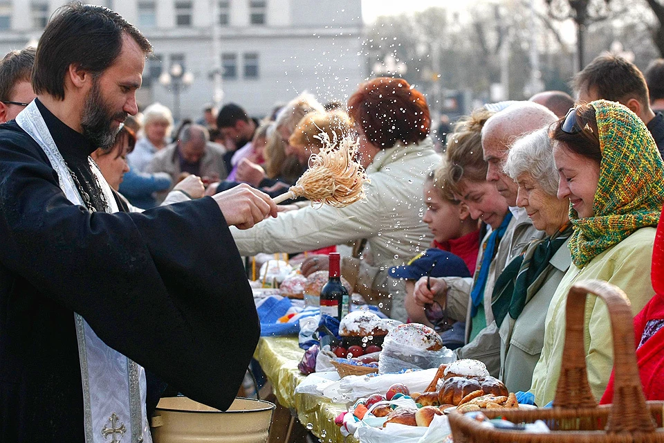 В Москве освятить пасхальную корзину можно в предпраздничную субботу, хотя бывают и исключения.