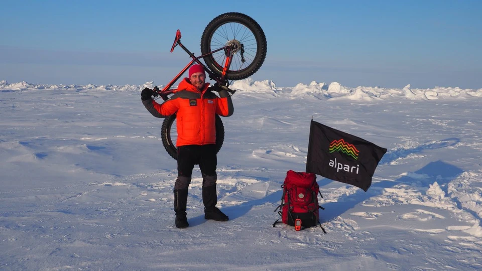 Богдан Булычев первым в мире добрался до Северного полюса на велосипеде! Фото: личный архив путешественника