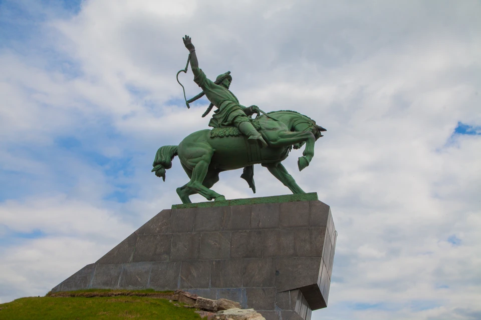 Памятник Салавату Юлаеву.