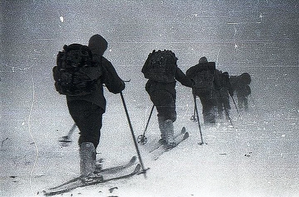 Зимой 1959 года на севере Свердловской области пропали девять туристов, отправившиеся в поход под руководством выпускника Уральского политехнического института Игоря Дятлова