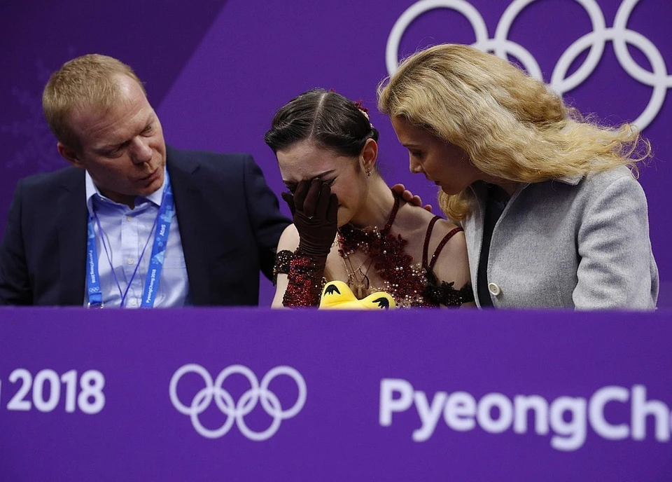Евгения Медведева вместе с наставником Этери Тутберидзе на Олимпиаде в Пхенчхане.