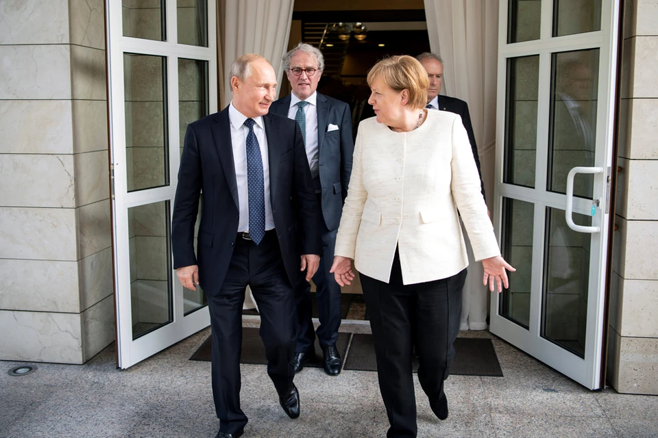 Газета Bild: «Путин показал Меркель, кто в доме хозяин»