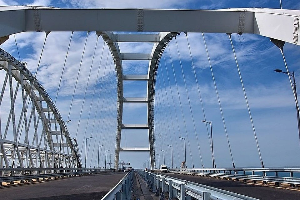 На Украине считают, что Крымский мост принадлежит их стране