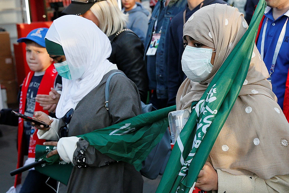 Болельщицы из Саудовской Аравии после матча в Москве.