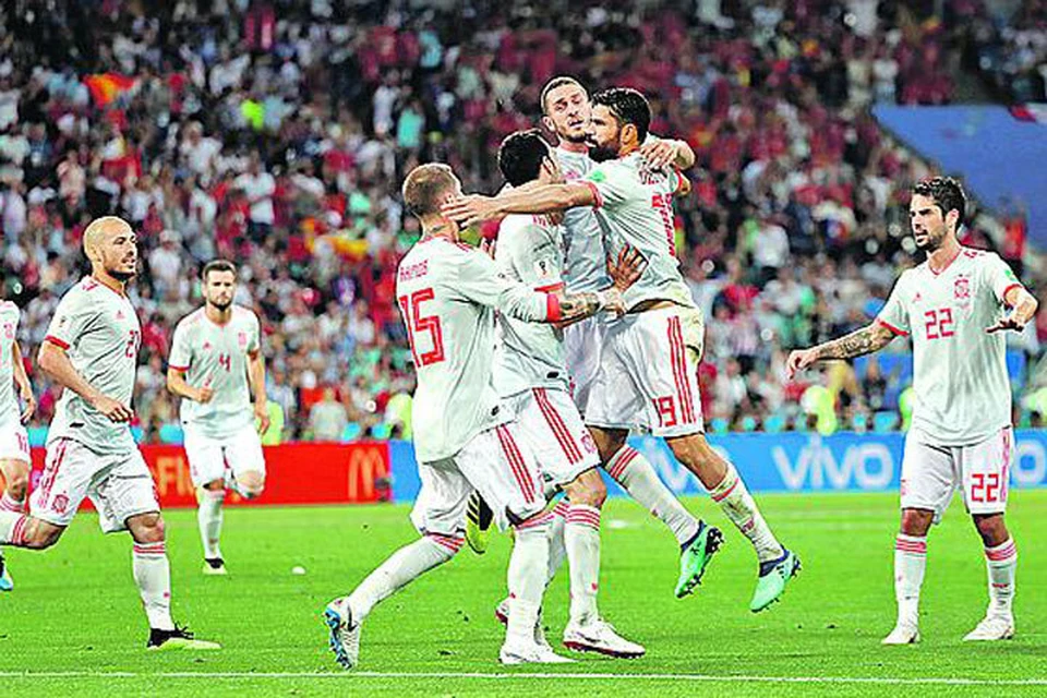 Испанцы на групповом этапе забили 6 мячей и 5 пропустили. Фото: MURAD SEZER/REUTERS