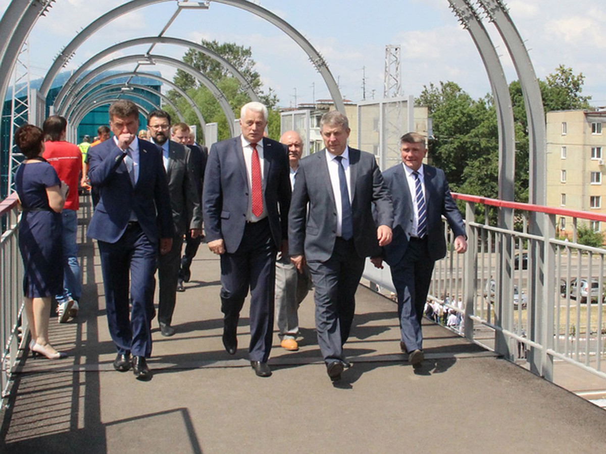 На станции Брянск-Льговский торжественно открыли новый пешеходный мост -  KP.RU