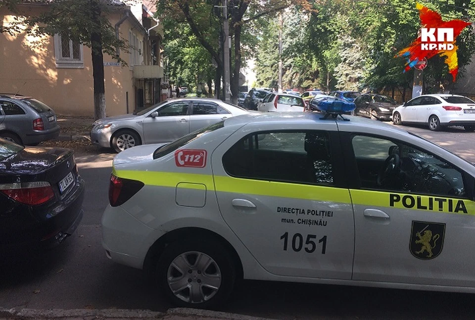 Чтобы одолеть перекресток Болгарская-Шусева, надо выйти на проезжую часть: полиция не даст вам свободно гулять по тротуарам.