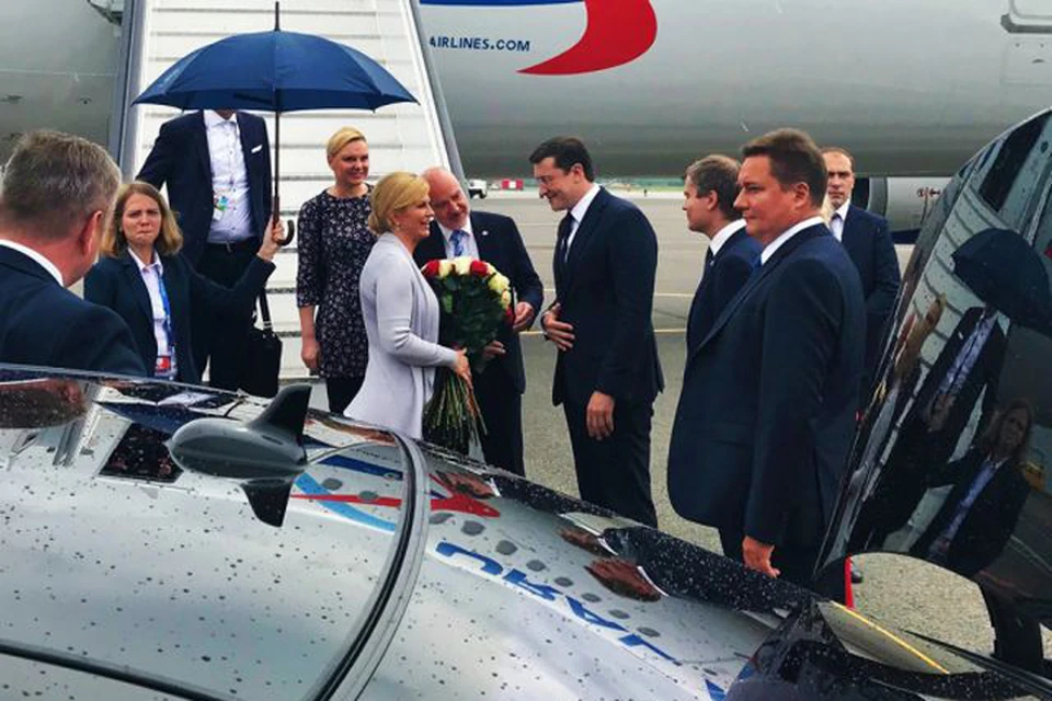 Глеб Никитин встретил важную гостью в аэропорту. Фото: пресс-служба правительства Нижегородской области
