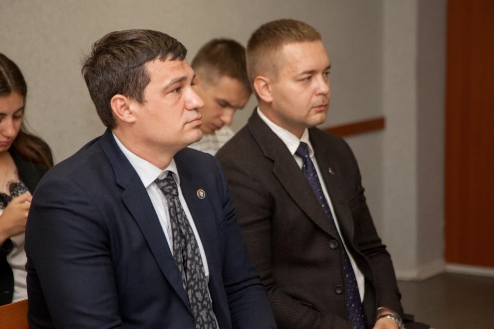 Александр Телепнев (слева) и Сергей Ванкевич признали вину частично.