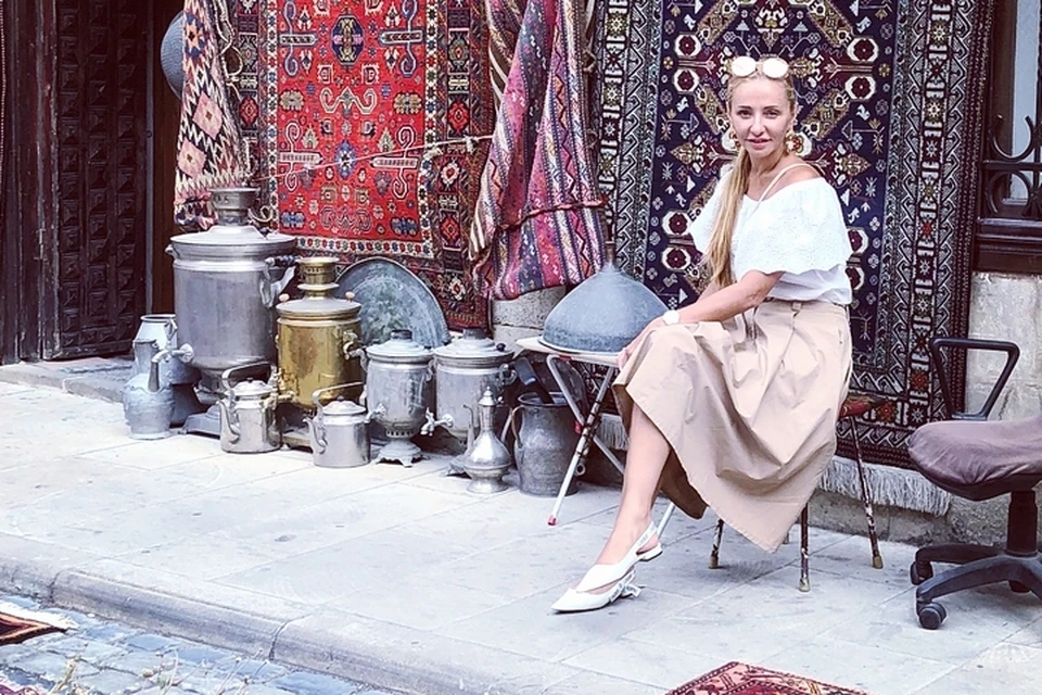 Татьяна Навка отправилась гулять по улицам Баку