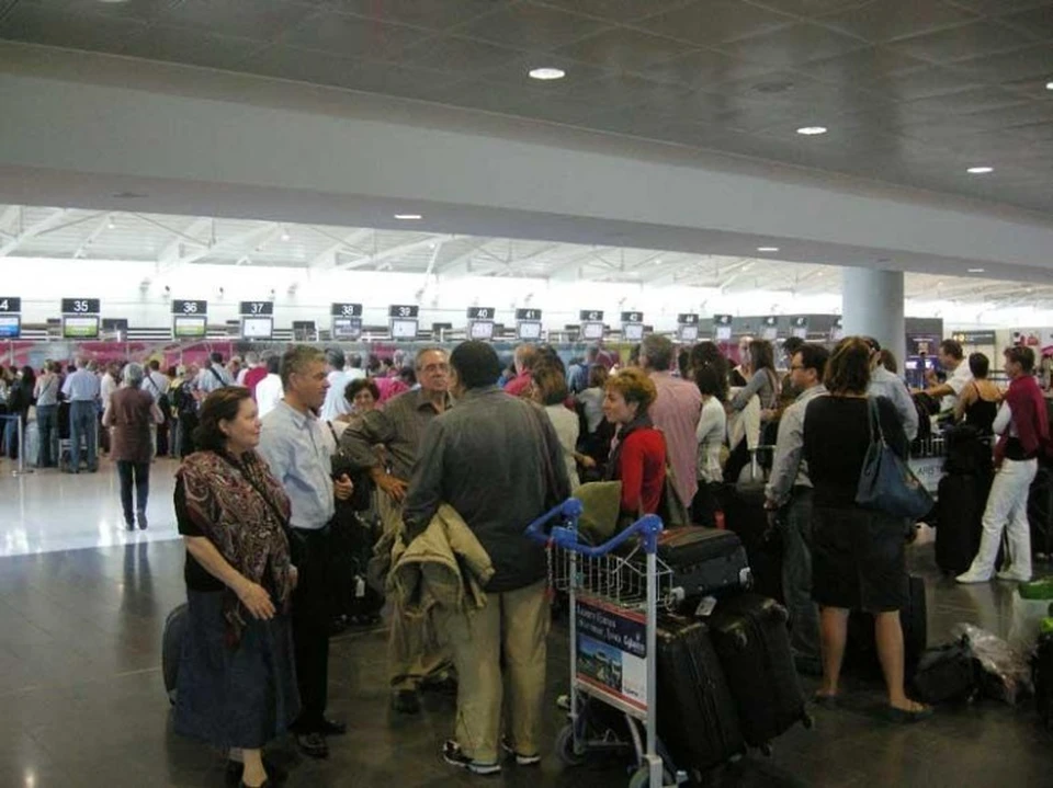 Наплыв туристов в аэропортах Кипра