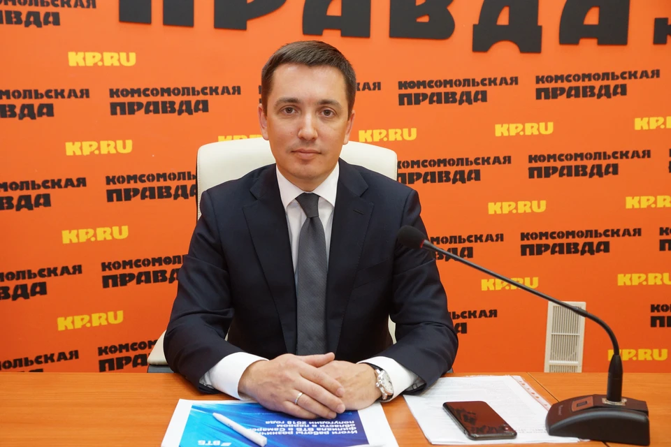 Управляющий розничного филиала ВТБ в Самарской области Максим Папков в пресс-центре «КП - Самара»