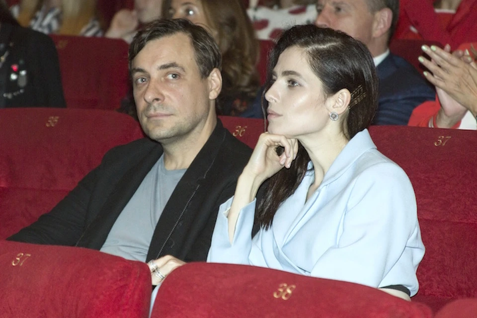 Юлия и Евгений пришли вместе на премьеру фильма Авдотьи Смирновой «История одного назначения».