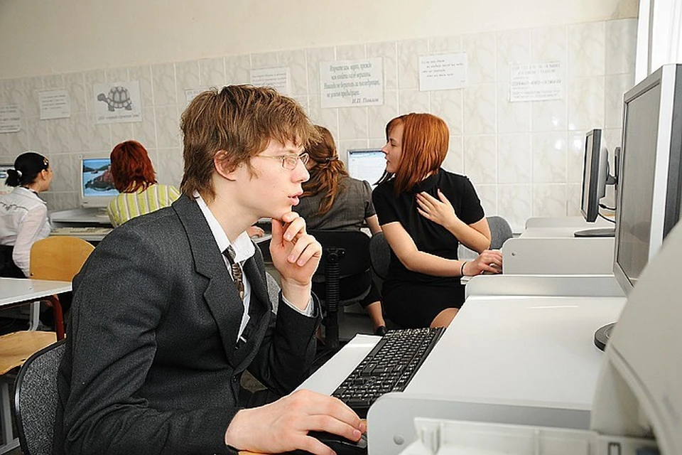 Школьники часто ищут помощь в интернете.