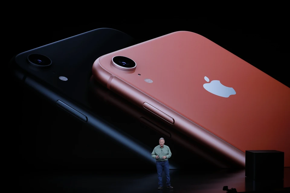 iPhone XR на презентации Apple.