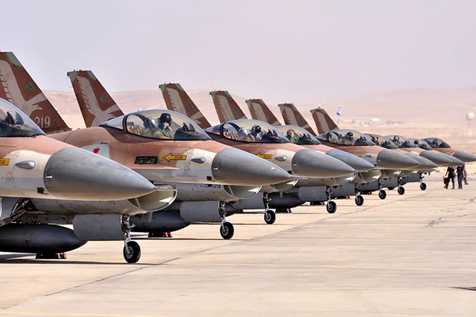 По уверениям Армии обороны Израиля, во время их атаки российский самолет не находился в зоне действия F-16