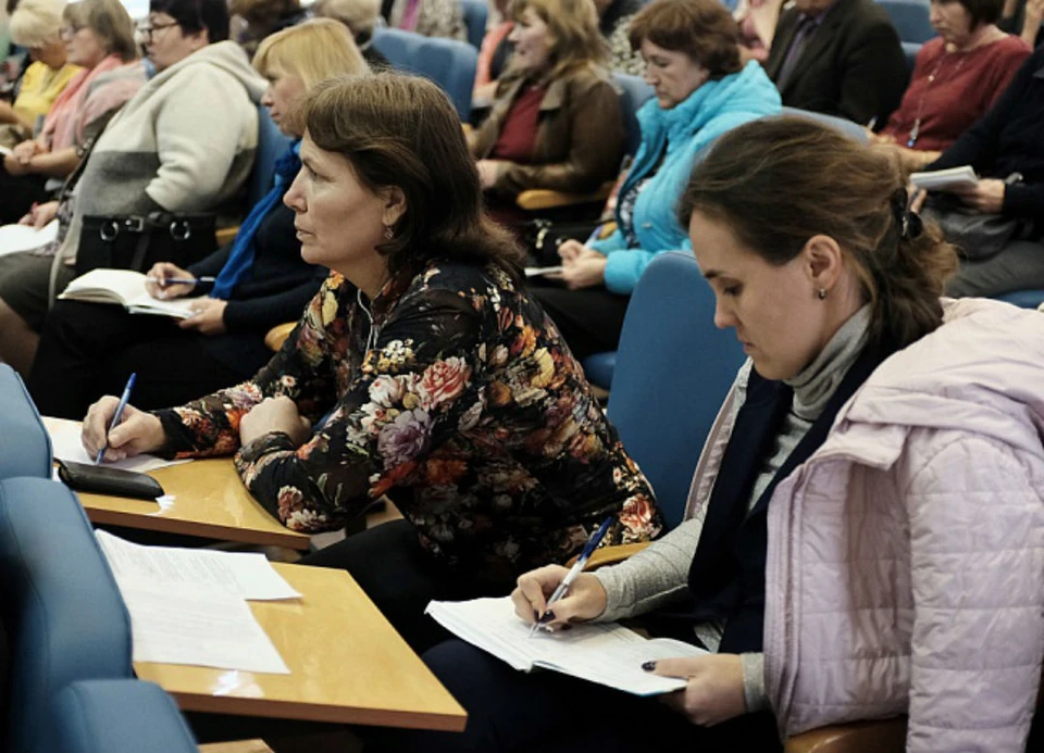 Учителя встретились с чиновниками. Фото: kirovreg.ru
